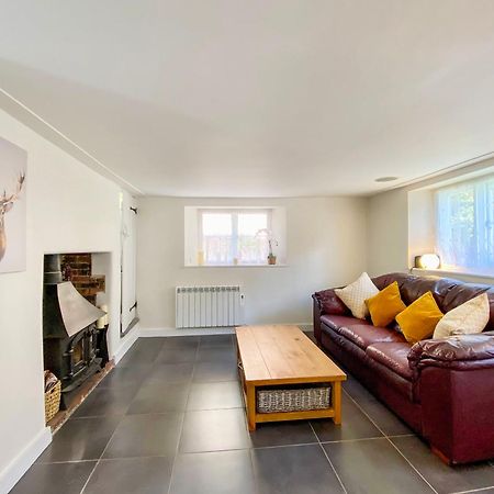 Mortimer Cottage Wootton Rivers Buitenkant foto